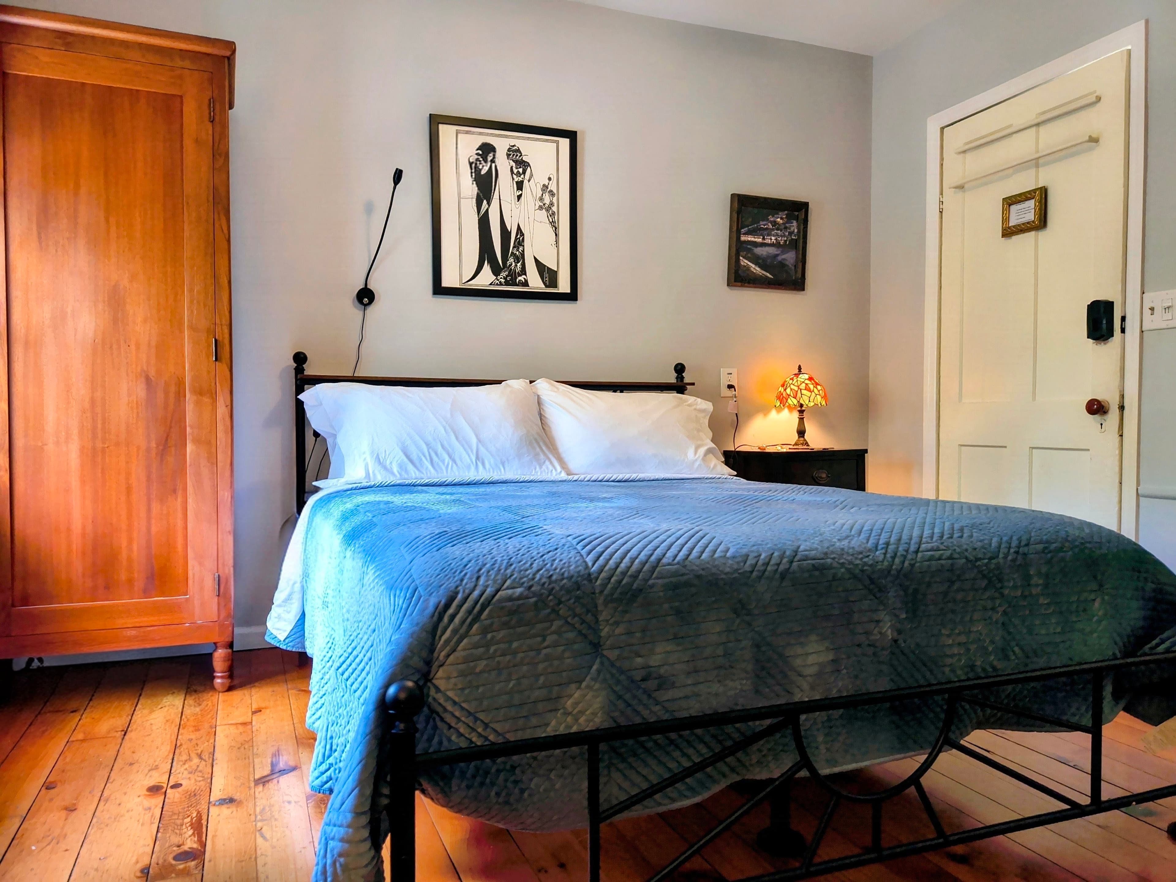 Carmen Room 2